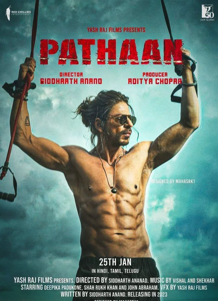 Pathaan Movie Review: शाहरुख खान की वापसी धमाके के साथ
